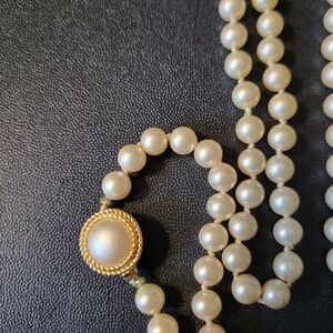 Vintage CROWN Trifari SingleStrand Champagne Color FauxPearl Necklace 30in